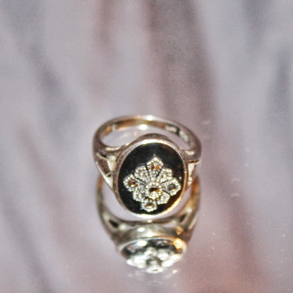 Art Deco Marcasite Embedded Onyx Silver 925 Ring 6